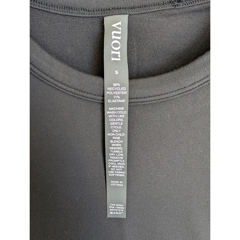 NWT Vuori Halo Baby Tee Shirt Womens S Black Solid Crop Short Sleeve Performance - Picture 4 of 4